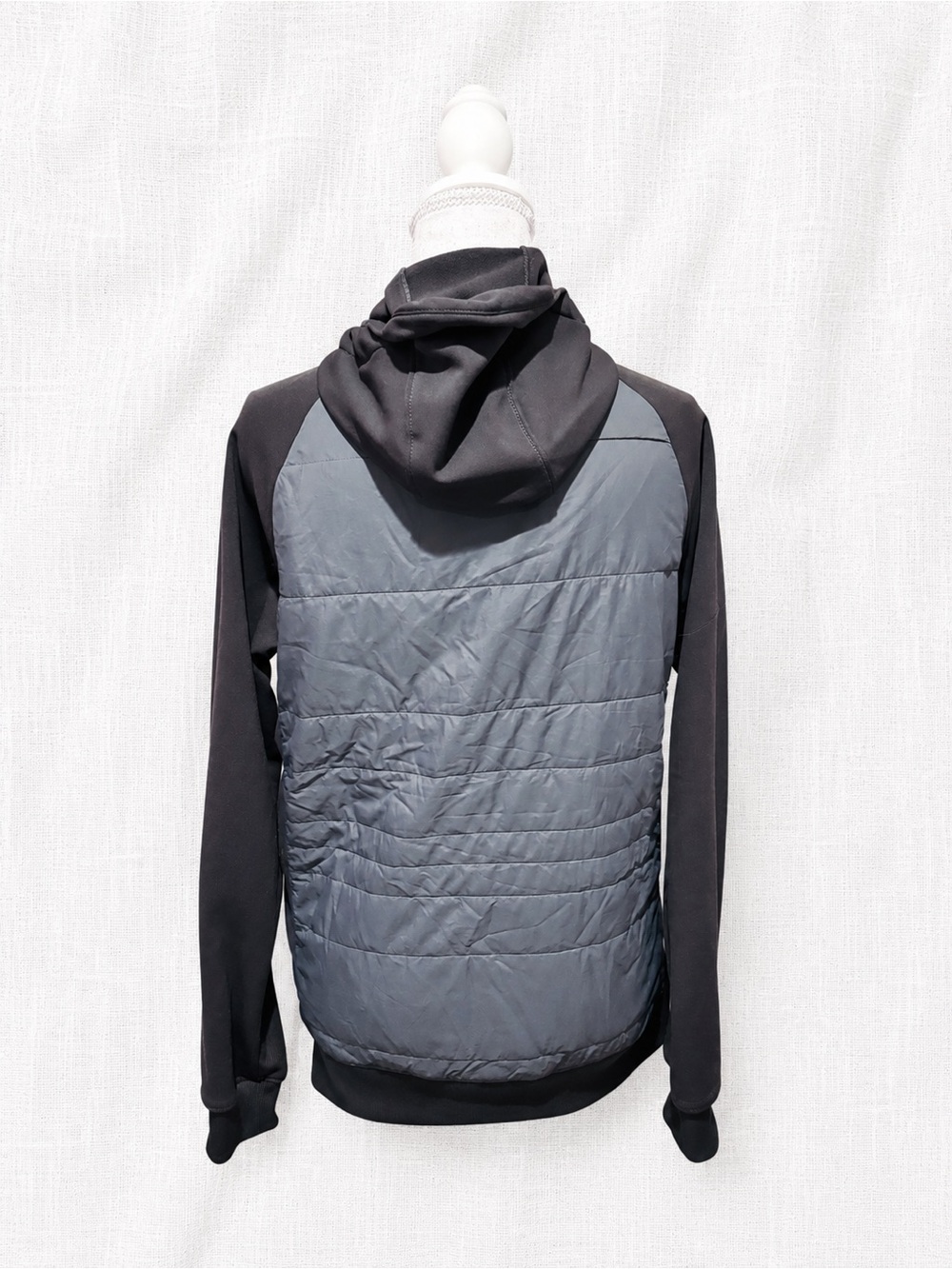 Merrell Women's Gray and Black Quilted Hybrid Hooded Jacket - Picture 3 of 5